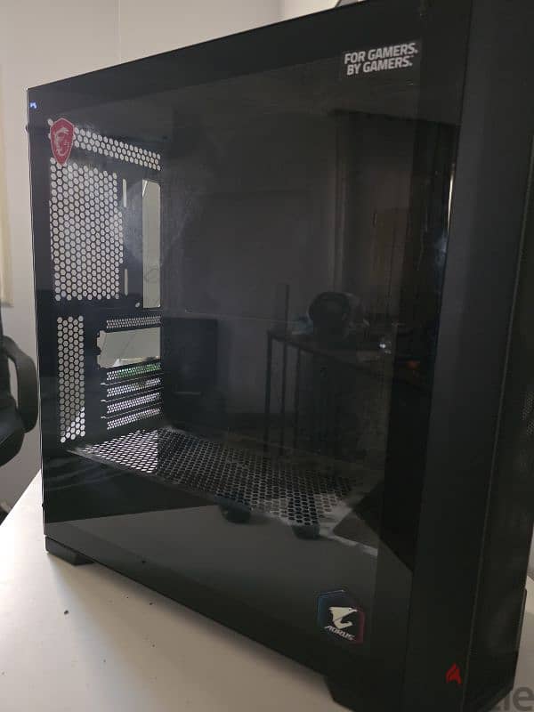 PC Case Lian Li 215 1