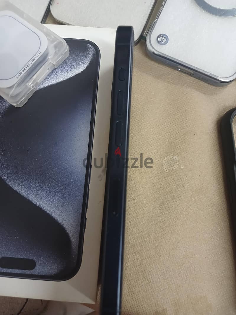 Apple - iPhone 15 Pro 3