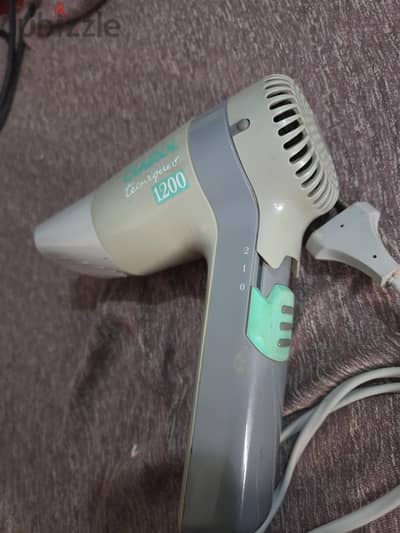 استشوار مجفف شعر Clairol 1200 واط عملي للسفر