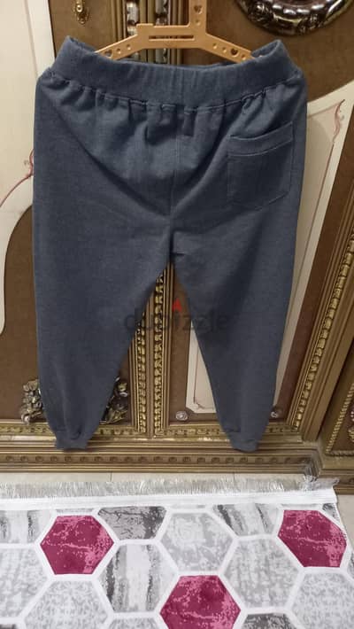 بنطلون مدرسي لونه رصاصي سوت بنس