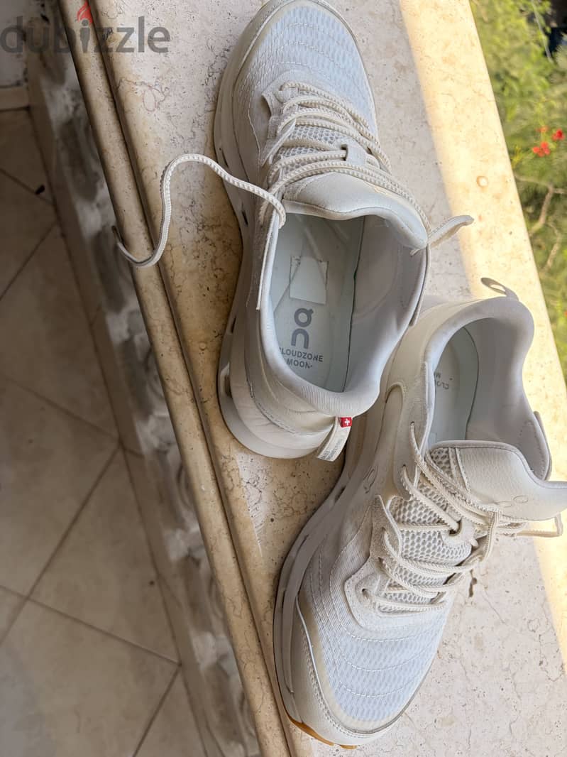 Premium authentic On Cloud shoes - with official ON receipt 1