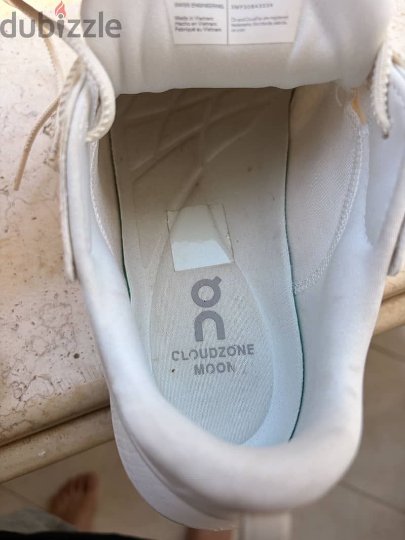 Premium authentic On Cloud shoes - with official ON receipt 4
