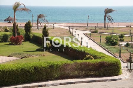فيلا استانداون متشطبة بالتكييفات والفرش استلام فوري في موون فالي العين السخنة بجوار لافيستا