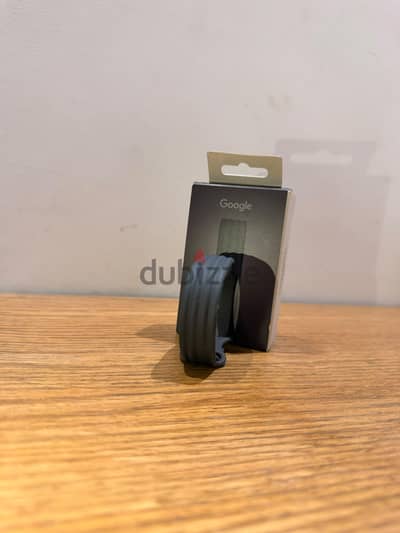 اوستيك للبيع اسود وتر بروف  لساعه Fitbit air