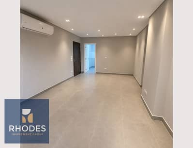استلم فورًا شقة ريسيل فى دور متكرر 144 م 3 غرف | للبيع فى فيلدج ويست Village West الشيخ زايد El-Sheikh Zayed