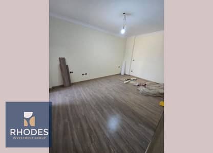 130 sqm resale apartment for sale in a prime location, overlooking green spaces, the swimming pool, and the services area, in Janna Zayed 4, Sheikh Za