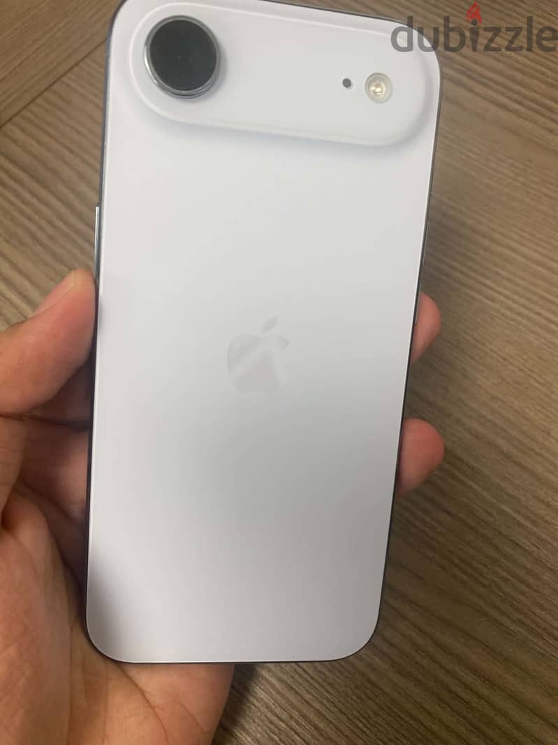 Apple - iPhone 17 Air 4