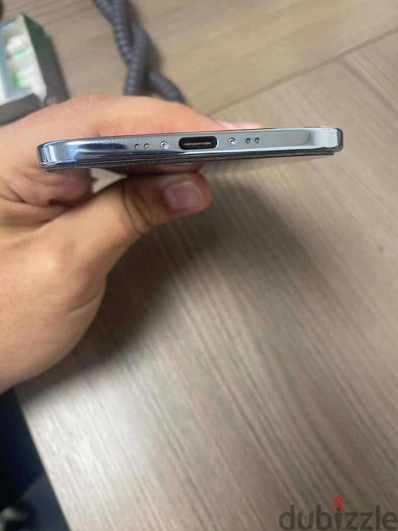 Apple - iPhone 17 Air 9