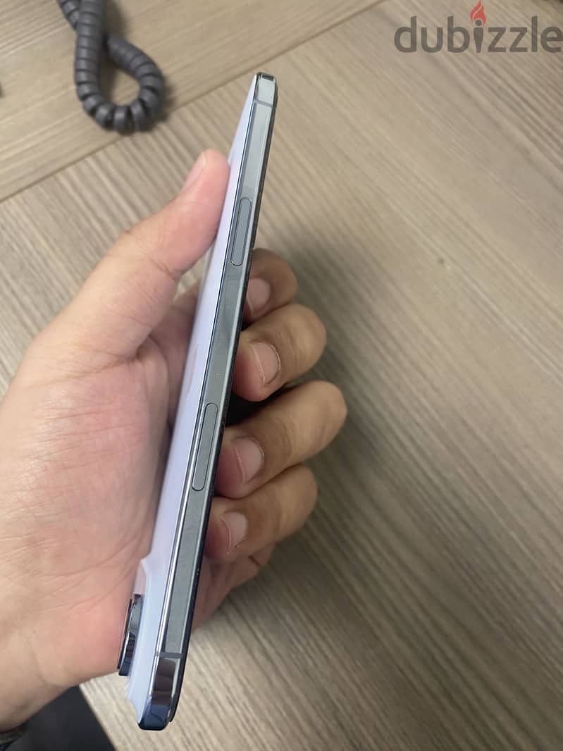 Apple - iPhone 17 Air 16