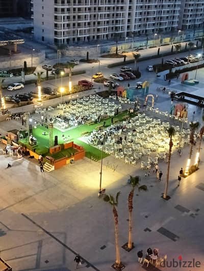 شاليه للبيع بسعر لقطة علي المشاية بالفرش والأجهزة في جولف بورتو مارينا استلام فوري