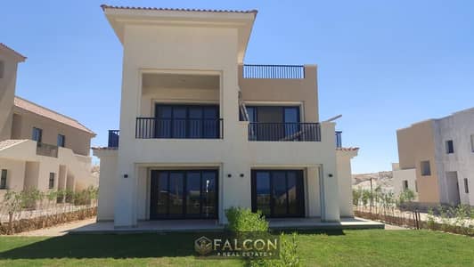 فيلا 3 ادوار سى فيو (بخصم 40% + fully finished ) للبيع فى تلال الساحل الشمالى telal north coast