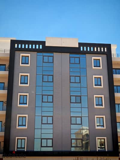 Fully finished, ready-to-move-in apartment in the heart of Sheikh Zayed, opposite Zed Towers