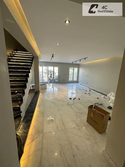 Lowest price in market i-villa for sale 228 m ready to move garden 50 m in mountain view october park 6 october near to northen expsion , pyramids