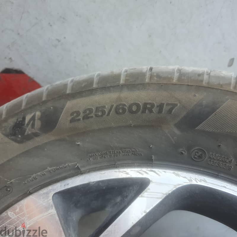 225/60/17 3