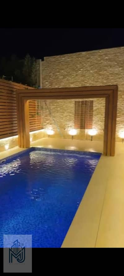 Townhouse for sale in Neom October compound If you are looking for a ready-to-move-in home within an upscale compound in 6 October City, this is a unique opportunity that combines location and finishing.