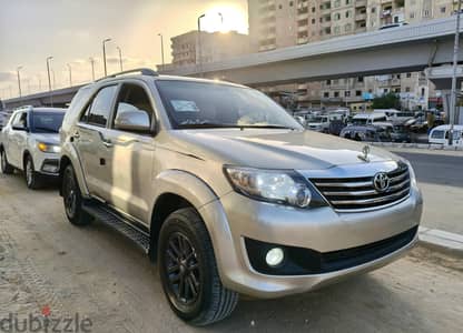 Toyota Fortuner 2015