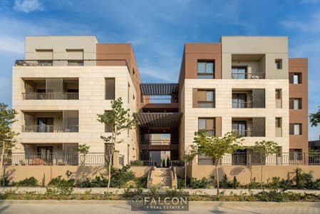 شقه تريبل فوري + جاردن استلام فوري خصوصيه كامله في District 5 بجوار HYDE PARK . PALM HILLS . MOUNTAIN VIEW