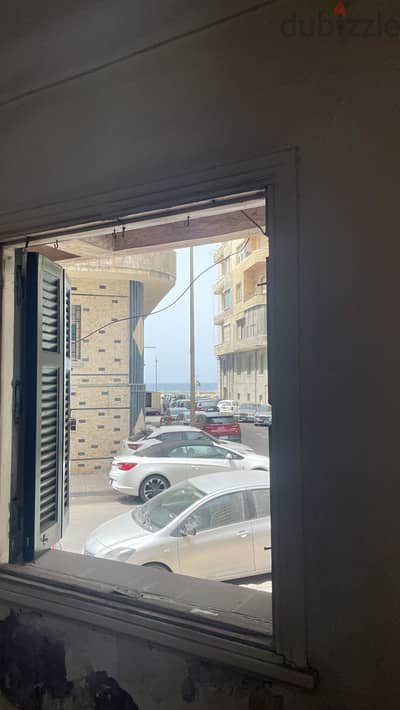 شقة بالشاطبى للايجار