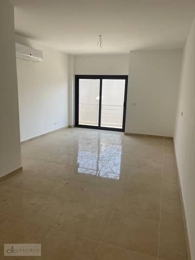 شقة للإيجار نصف مفروش | فيفث سكوير | 160م | أول سكن