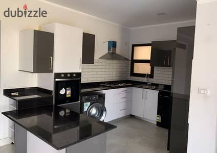 Ready-to-move-in apartment with luxury finishing at an attractive price inside Beverly Hills