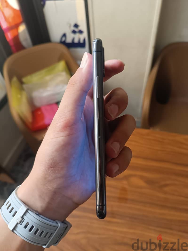 Apple - iPhone XS 5