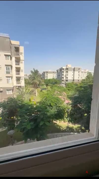 شقة للإيجار في مدينتي 140م في الB10 ڤيو وايد جاردن تشطيب سوبر لوكس
