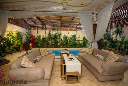  تربلكس فاخر للبيع في الحي الثاني | حوالي 500م | حمام سباحة خاص | فيو مباشر على الحديقة | تشطيب إكسترا سوبر لوكس | موقع مميز جدًا