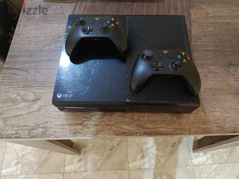 Xbox One Fat 500GB + 2 Controllers + Games 1