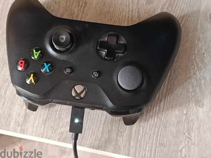 Xbox One Fat 500GB + 2 Controllers + Games 4