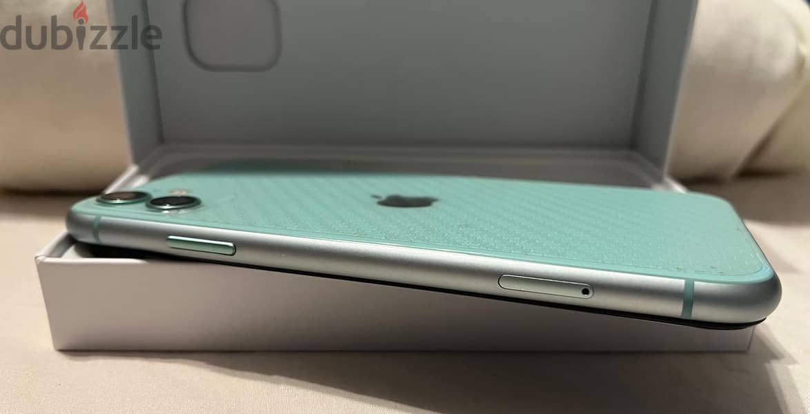 Iphone 11 - UAE 1
