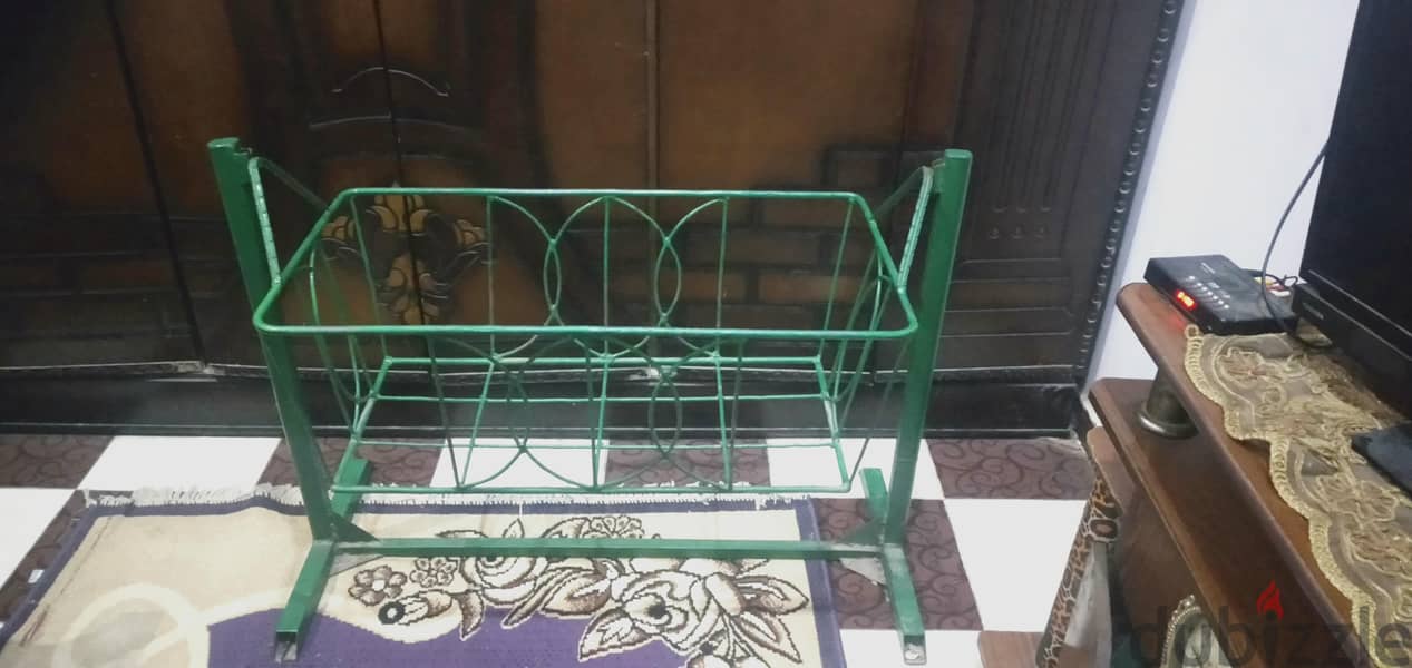 سرير اطفال 1