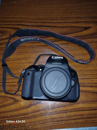 Canon EOS 700D
