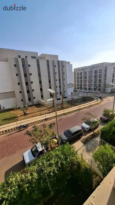 للايجار شقه اول سكن بكمبوند فيفث سكوير القاهرة الجديدة