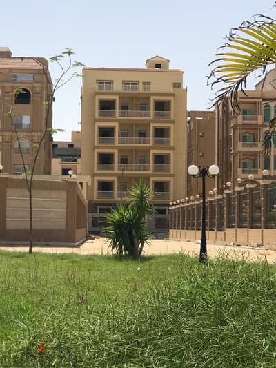 افخم شقة للإيجار تشطيب ألترا سوبر لوكس تقع امام الجامعة الأمريكية
