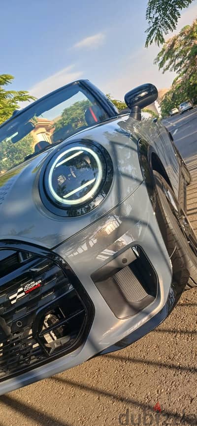 Mini Cooper Cabrio JCW 2026 – حالة مميزة جدًا