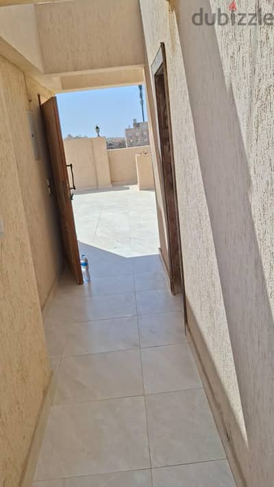 رووف للايجار في الياسمين ٧