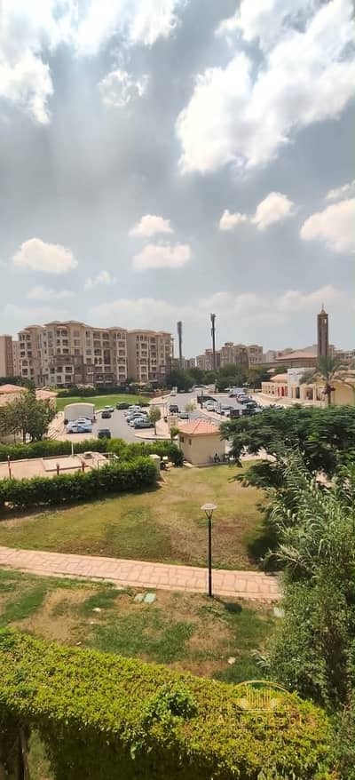 Apartment 135m for sale in Madinaty B1, directly opposite services, Metro Market and the medical center