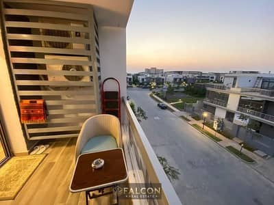 شقه للبيع  كمبوند تاج سيتى لقطه بنص الثمن بالسعر القديم  فيو مميز بخصم 50 %