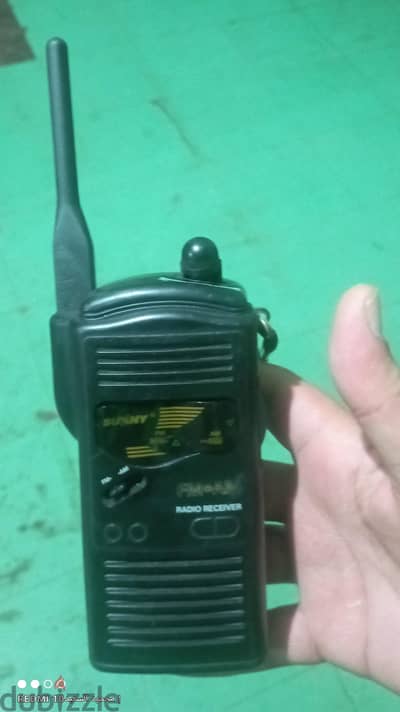 راديو fm/am شكل جهاز اللاسلكي يعمل بكفاءة عالية يعمل  كهرباء والبطارية
