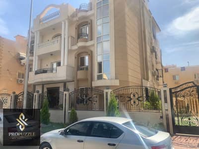 A premium apartment for rent in Al Banafseg 5 Villas, 300 sqm.