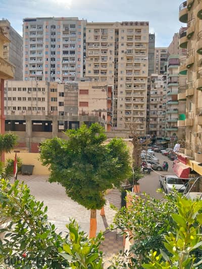 For those interested in opportunities - an apartment of 180 square meters in a distinguished location in Flamang from Mustafa Kamel Street with unobstructed open views
