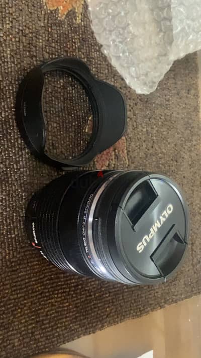 Olympus m. zuiko digital 12-40 PRO lens