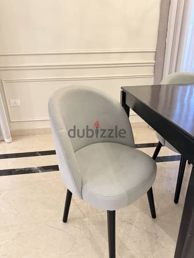 Dinning table with 6 chairs