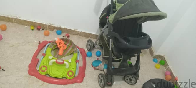 عربيه اطفال مستعملا ومشايه ب ١٥٠٠ جنيه