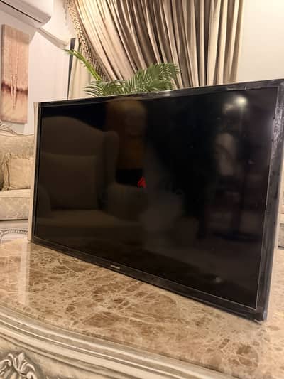 Samsung Smart TV Screen 32”