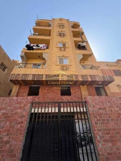 دوبلكس للبيع 250 في الحي التاني بالقرب من مستشفي الصفوء وبالقرب من جامعه 6 اكتوبر والحصري وبالقرب من مول زمزم ومنطقه الاردنيه