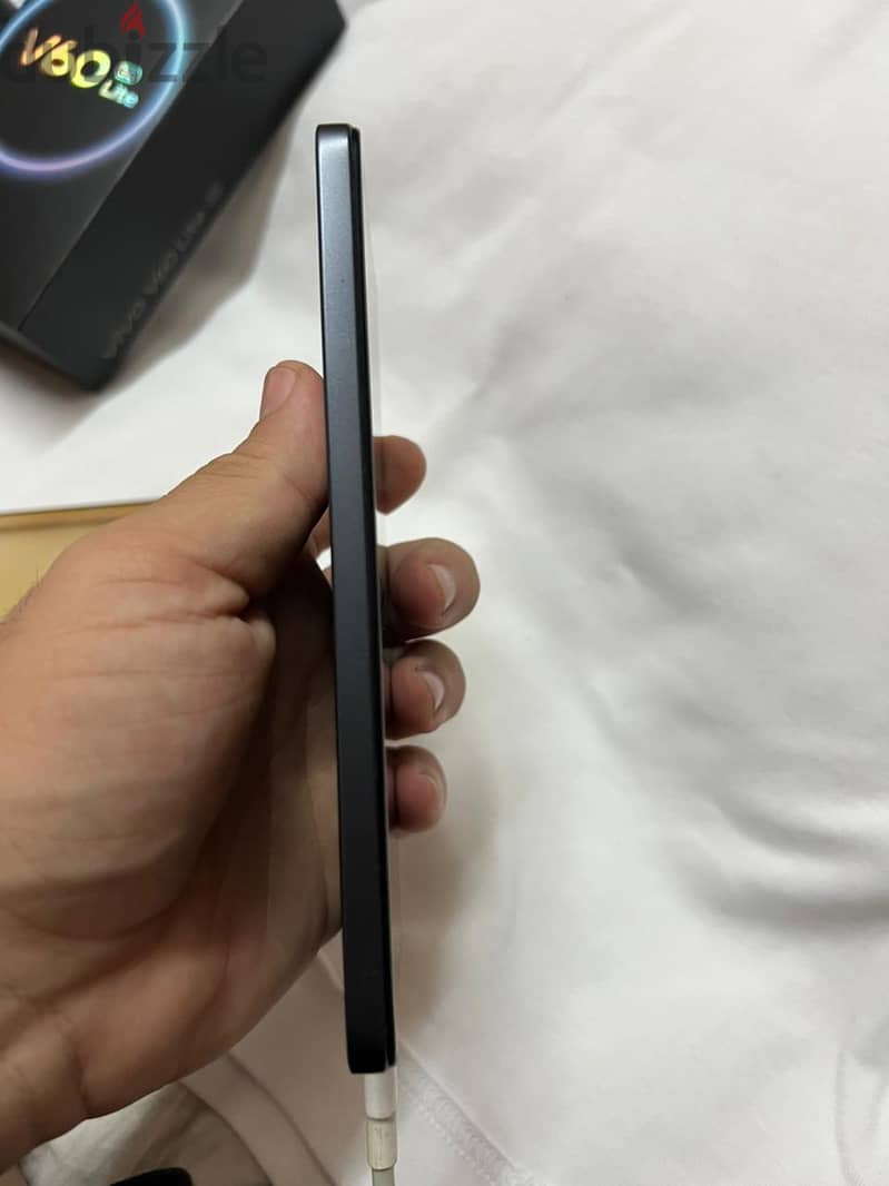 Vivo V60 9
