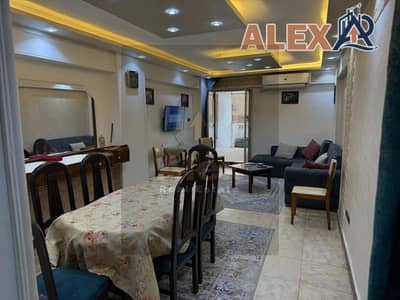 Furnished apartment in Saba Pasha steps from the sea