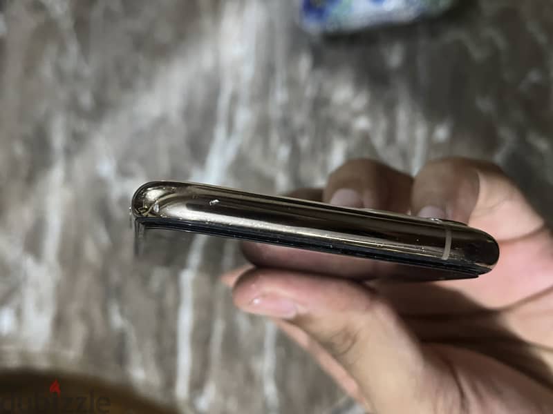 Apple - iPhone 11 Pro 7