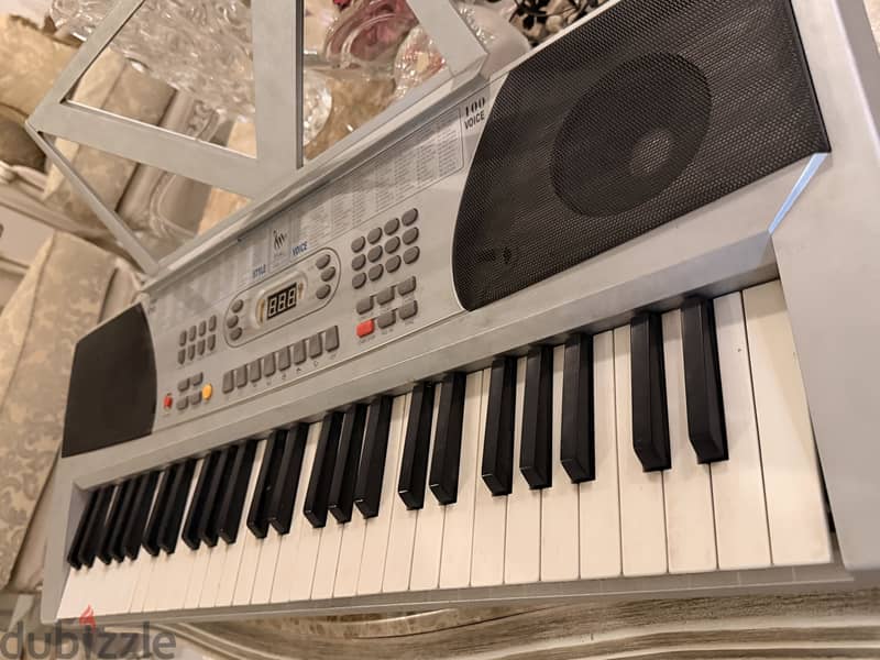 ARK-558 54 - Electronic Keyboard 1